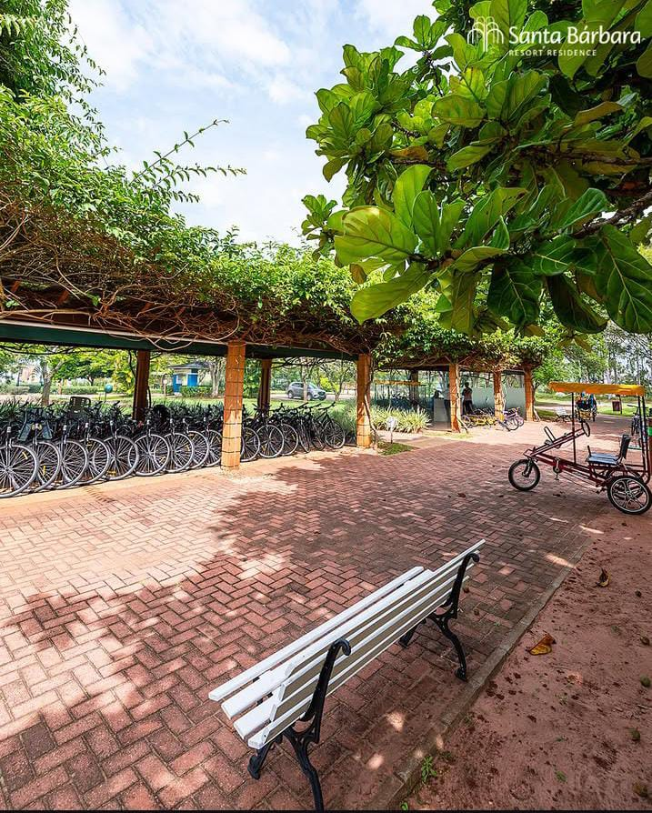 Bicicletário e área de descanso